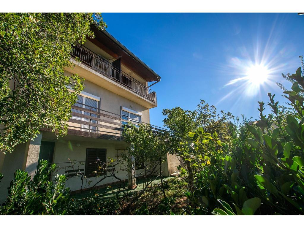 Apartments Velebit Starigrad Paklenica Buitenkant foto